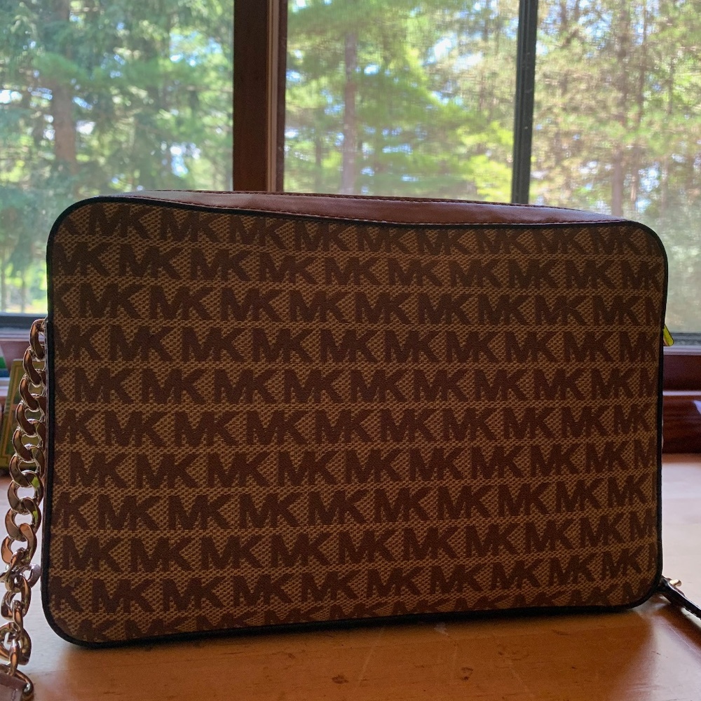 Michael Kors crossbody purse